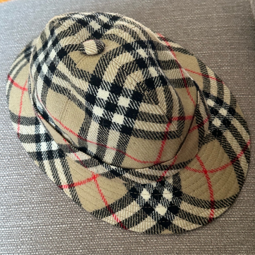 Burberry children’s hat